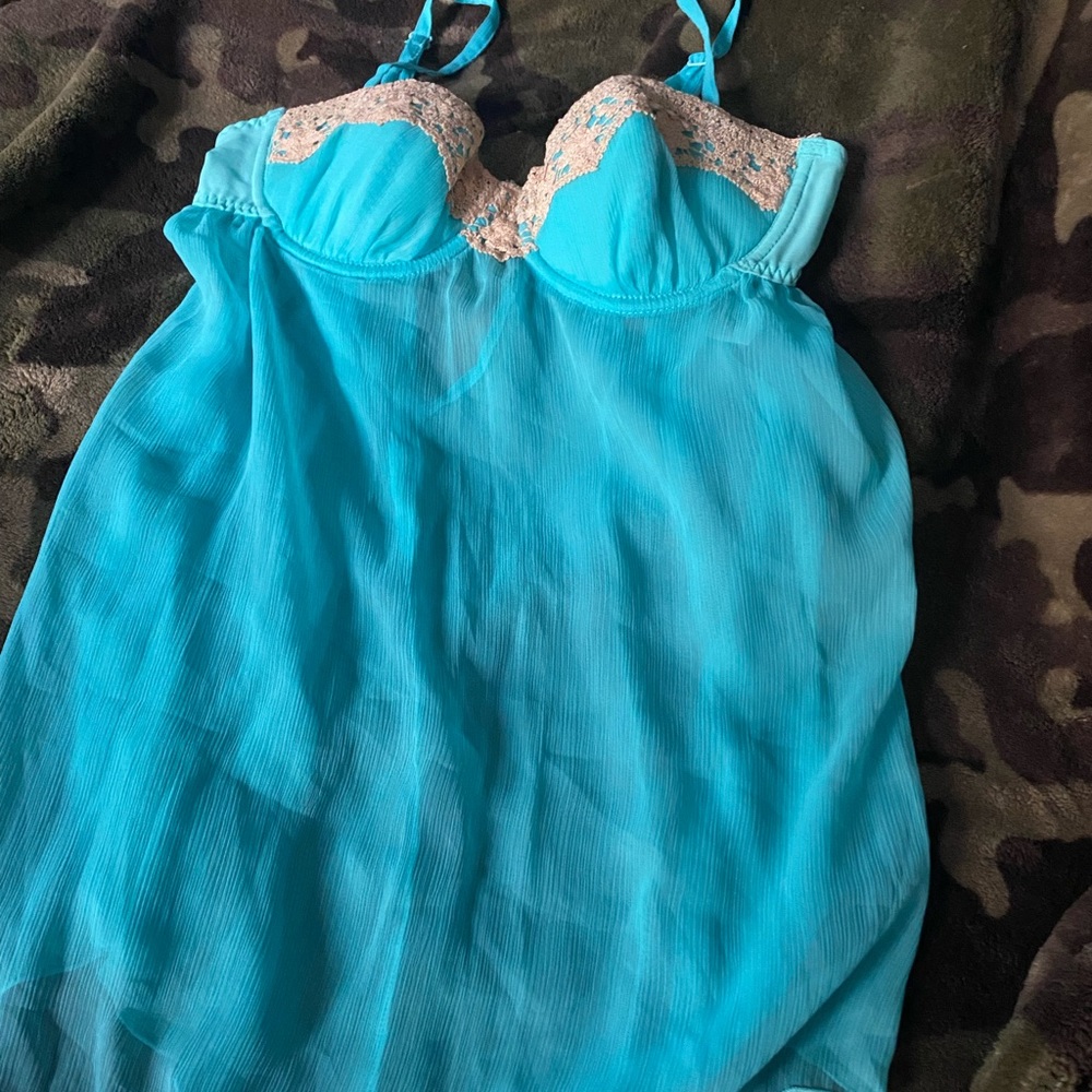 Flora lingerie